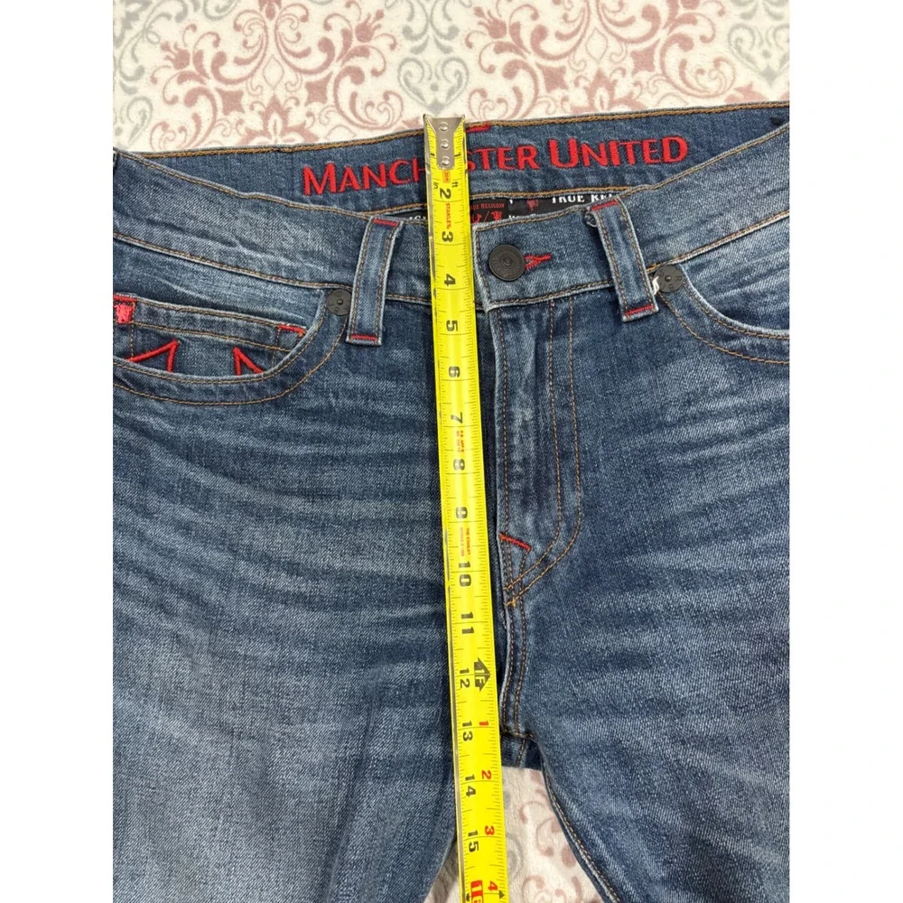 True Religion Manchester United Rocco Slim Fit Jeans Blue Red Stitch 34 102261S